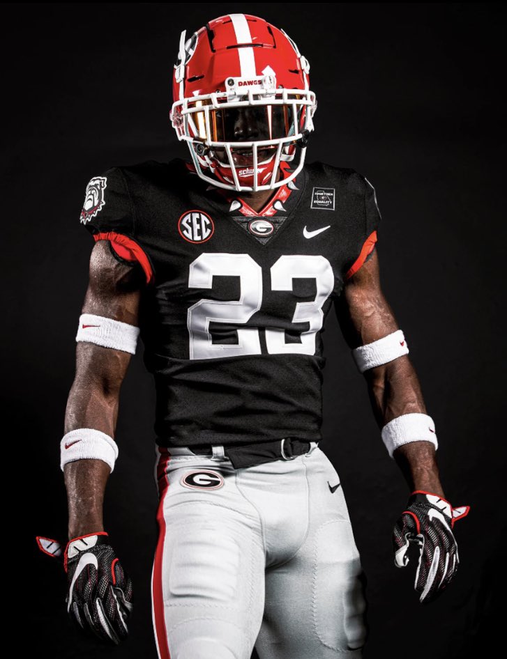 TjLindsey_'s tweet photo. #AGTG Blessed to announce I’ve received my 5th offer from the University of Georgia ‼️🐶 @Buck_James212 @Coach_SandersQ @coachbschu @CoachJones08 @SClancy75 @ArRecruitingGuy @big73miller @CoachJaceMunds @ArElite100 https://t.co/Wm6nKQJiUz