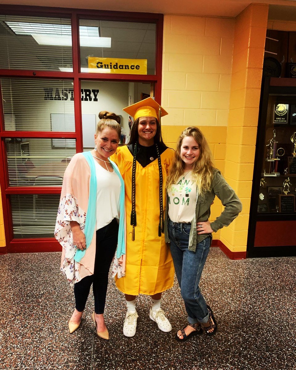 I had the opportunity to pin Jillian Ulozas our Mission Academy Squire who earned Black Knight Honors! It was such a great experience mentoring her through this process. We are L-L Proud🖤💛