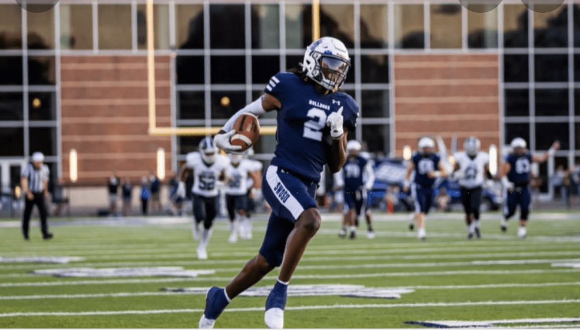 justowood's tweet photo. #AGTG After a great camp I’m blessed to receive a offer from Southwestern Oklahoma State University🙏🏾 @SWOSUFootball @_CoachMay @SWOSU_Kirkland @HornJagsRecruit @CoachAllenHC @tajakaha @ChasonVirgil @TrustMyEyesO @drobalwayzopen https://t.co/EsBTbndkTu