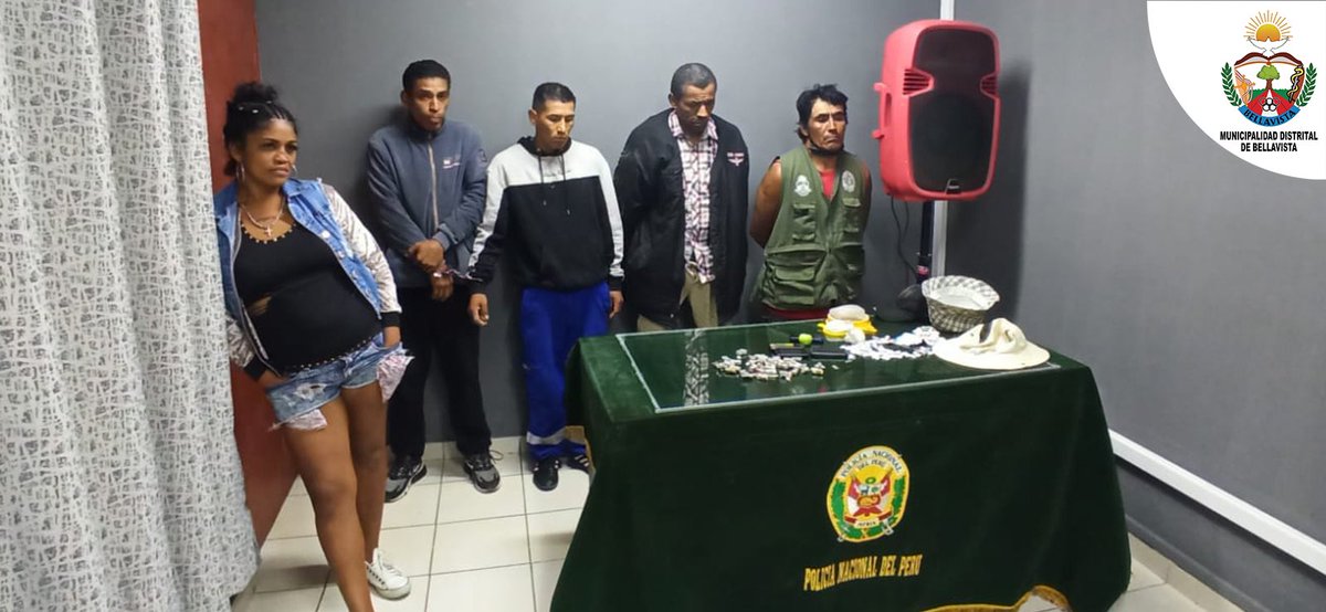Muni_Bellavista's tweet photo. #BellavistaSegura | Municipalidad de Bellavista en trabajo conjunto con la Policía Nacional del Perú 🇵🇪lograron la captura de cinco personas que comercializaban droga en el distrito. Las mismas que fueron dirigidas a la Comisaría de Bellavista.

#BellavistaConfíaEnTi
#ModoNiñez https://t.co/LpmMAVb6Ie