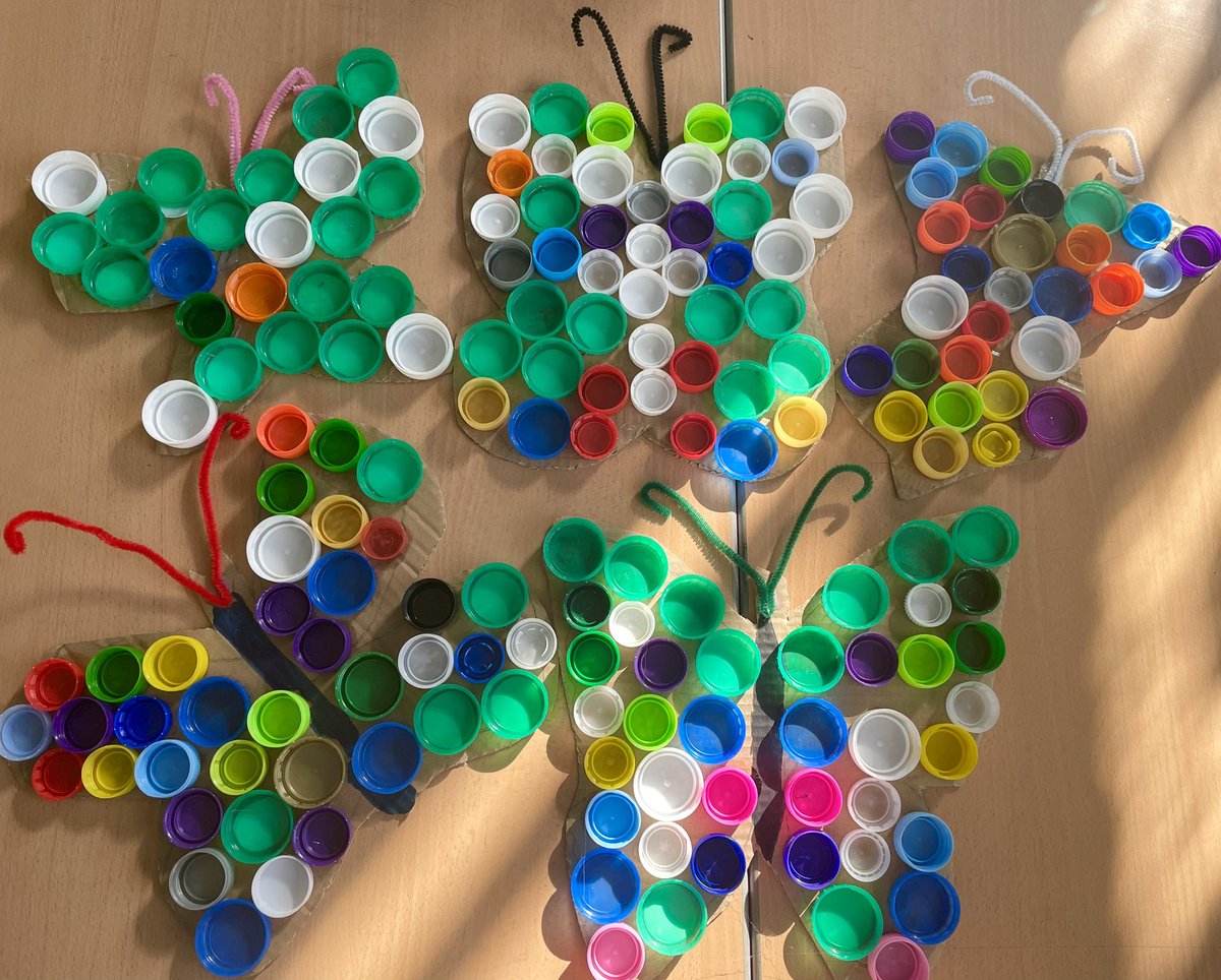 Our bottle top butterflies are ready to be displayed at this year’s Edinburgh Canal Festival! See if you can spot them as you’re walking past! 👀🐛🦋🌈 <a href="/TollcrossP/">Tollcross Primary School</a>