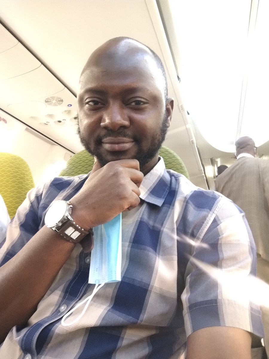 BrehimaSoumare's tweet photo. Bamako-Abidjan, 4 fois plus cher, 2 fois plus distant, 6 fois plus de temps de vol, n fois plus fatiguant que d'habitude. Mais on garde le sourire, la liberté a un prix. Souffrance aujourd'hui, dignité retrouvée demain, la paix et la souveraineté pour toujours insha'Allah. 🇲🇱 ♥️ https://t.co/HtEVBNYYSi