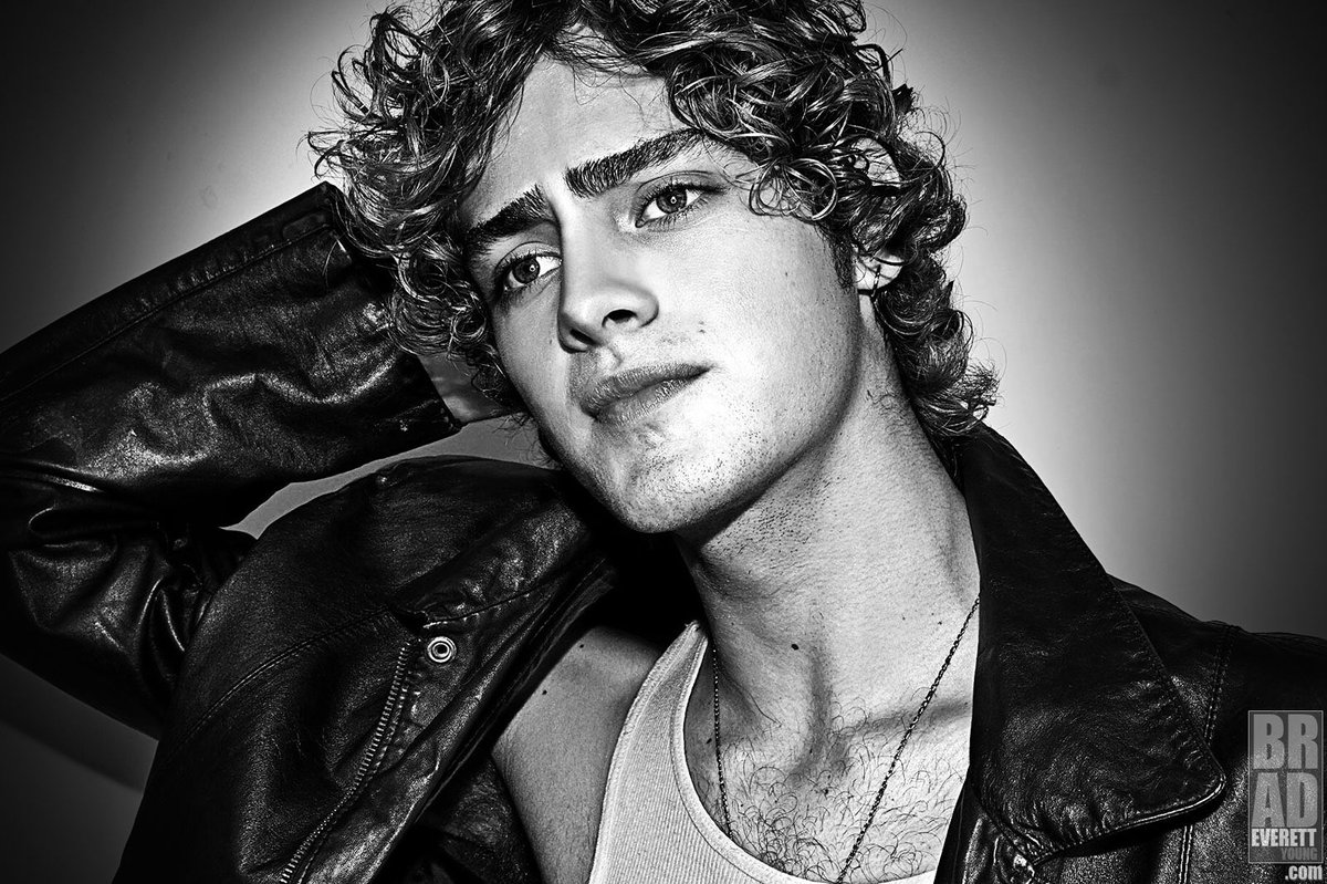 BradEYoung's tweet photo. #QueerAsFolk Series Premiere
Now Streaming Exclusively on @peacockTV 
@finargus 

https://t.co/CD2oHuBJ4X

#FinArgus #Peacock #PeacockTV 
#BradEverettYoung #DreamLoudOfficial https://t.co/IXfwYuk6Tu