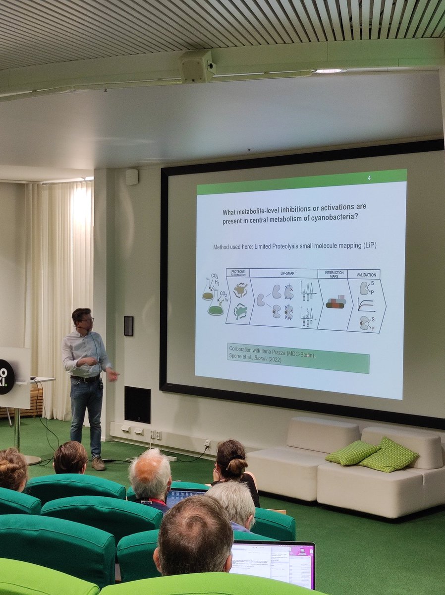 PerinGiorgio's tweet photo. Inspiring talks by @LindbladPeter and Paul Hudson, never tired of these great lectures on synthetic and systems biology. #nas22 https://t.co/GTBATmTaaH