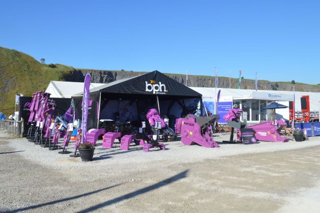 BPHAttachments's tweet photo. With only 11 days till the start of the 2022 Hillhead show, We thought we would dig out some old images (no pun intended)... This was all the way back in 2018!

#Hillhead #Hillhead2022 #BPHAttachments #PRODEM #Demolition #Construction #LaBounty #OilQuick #Berti #Auger https://t.co/KKgu8GVu3y