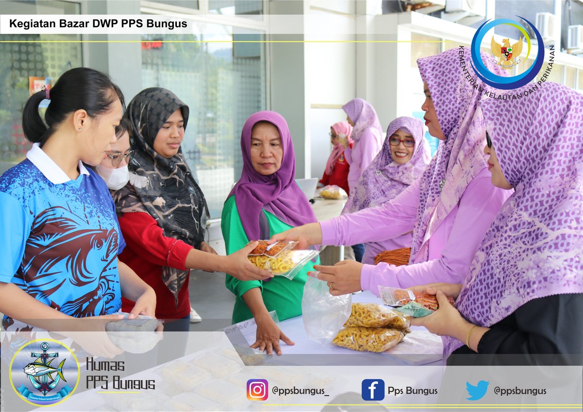 ppsbungus's tweet photo. (10/06) Kegiatan Bazar Makanan yang diadakan oleh ibu-ibu Dharma Wanita PPS Bungus.

#KKPAccelerate #KKPGOID #MenteriKKP #DJPT #banggajadinelayan @saktitrenggono @ZainiKP https://t.co/58kd4DT2mY