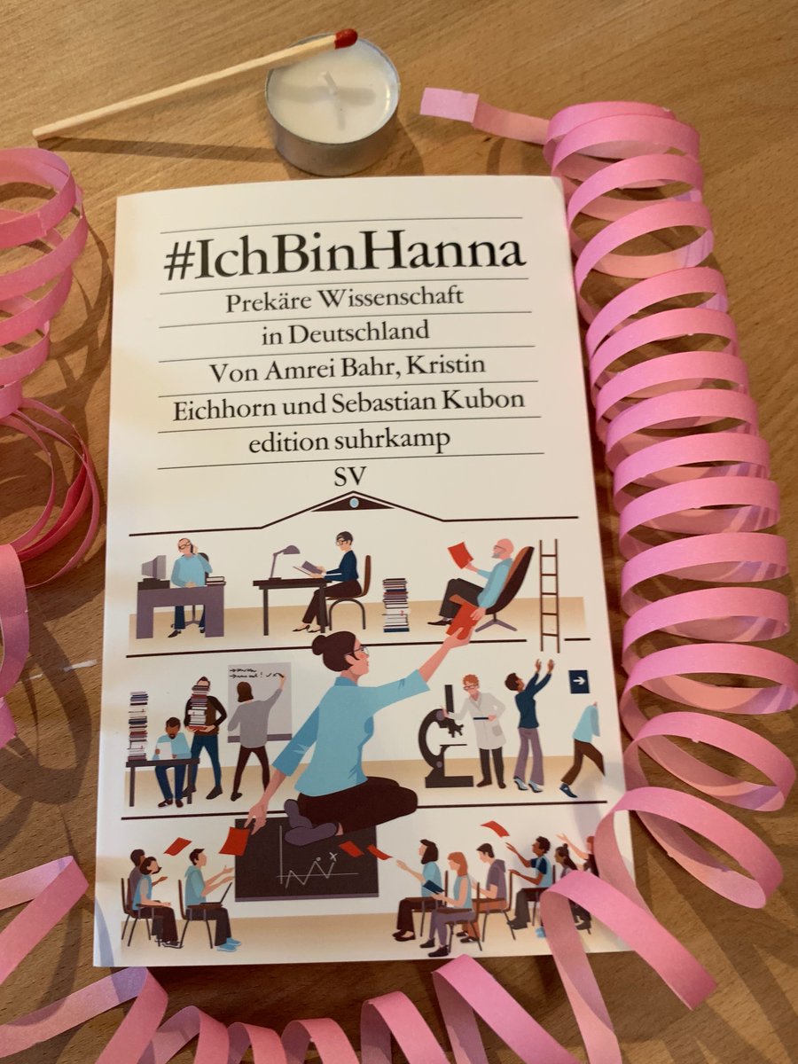 SebastianKubon's tweet photo. Heute vor genau einem Jahr wurde der erste #IchBinHanna-Tweet abgesetzt. #HannaHatGeburtstag. Daher verlosen @AmreiBahr, @DrKEichhorn und ich drei Exemplare unseres Buches (@suhrkamp). Teilnahme per RETWEET am heutigen Geburtstag.

Die Zeit ist reif für Veränderungen! https://t.co/rdpc2bCmf3