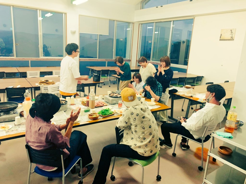 やーっと田舎に戻って来た🤤🌴
これこれ🌍
疲れたー💫
明日はテラスで仕事か
田舎最高👍