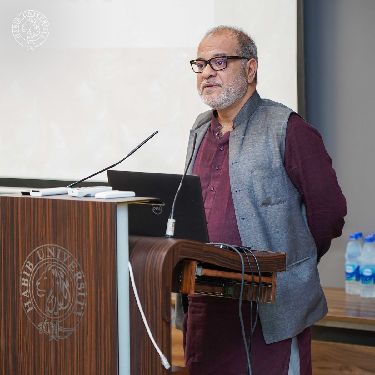HabibUniversity's tweet photo. On the 6th & 7th June 2022, #HabibUniversity's faculty members from across various departments undertook a review of the #HabibLiberalCore (HLC). The 2 day review consisted of panel discussions, presentation on HLC courses & collaborative reflection on the trajectory of HLC....⬇️ https://t.co/nyGTpUp2oq