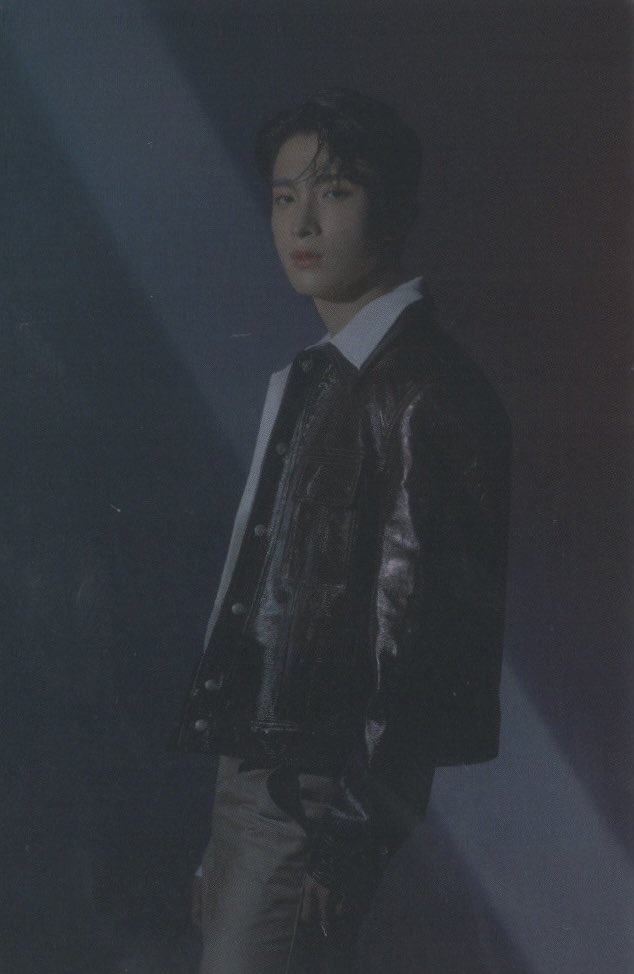SEVENTEENscan's tweet photo. [SCAN] DK ATTACCA 20 PCS
#DK #SEVENTEEN #CARATS #Attacca https://t.co/Wvdw7bjEx7