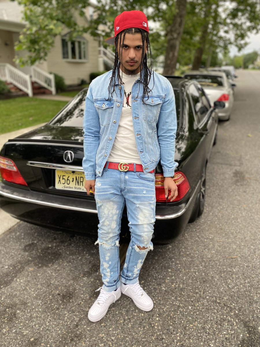 laddenv5's tweet photo. Luvin me ain’t EZ so if you leave me ‘ ion blame you 🧿 #StayDangerous https://t.co/9qk2cB3yZm