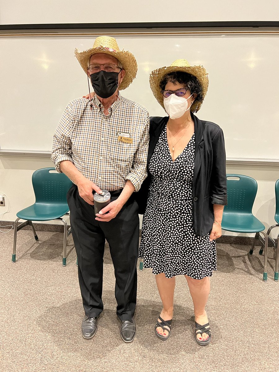 A tribute to two retiring staff - farm management instructor Gord McDonald and director Michele Rogalsky #umanitoba2022