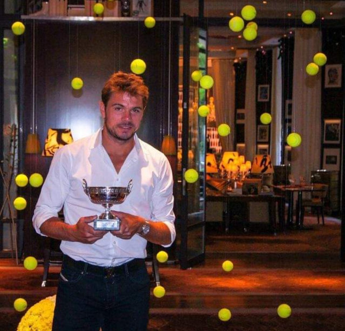 chda7777's tweet photo. At the party Sunday evening after his big triumph back in 2015 🏆
#FlashbackFriday #RolandGarros #RG15 #FrenchOpen #Champion2015 #Wawrinka https://t.co/LgjSZMawef