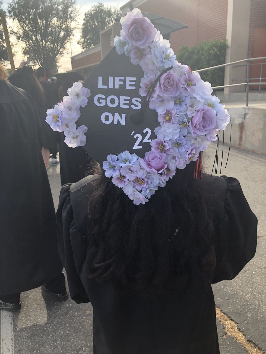 GrantCPDAMagnet's tweet photo. A few more from tonight’s graduation! Congratulations to all of our graduates—you did it!! 🧡🎓 https://t.co/zWJ90gpBlS