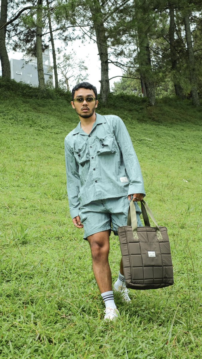 javajonescloth's tweet image. BEST SELLER

hallojones.com/?s=carter&amp;amp;post…