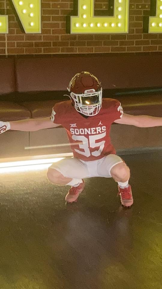 Enjoyed my unofficial visit <a href="/OU_Football/">Oklahoma Football</a> today.  Great to meet <a href="/DrewWoodaz/">Drew Woodaz</a> _ and his family. Thank you <a href="/CoachVenables/">Brent Venables</a> for the awesome visit. Can’t wait to compete at camp tomorrow. <a href="/clinton_devil/">Clinton Red Devil Football</a>