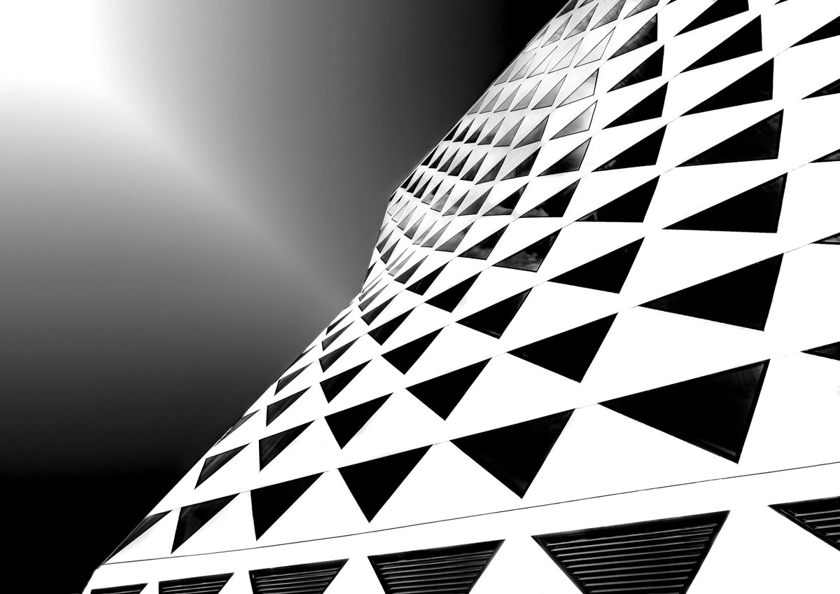 100ASAOfficial's tweet photo. Triangle Architecture..... -  By Gerard Valckx
Published on the Prime Gallery @ https://t.co/jteuZDDrYF
#Design #Rchitecture #City #PublicFunction #Trianglewindows
Let's spread beauty, Please RT #100ASAOfficial https://t.co/nAh8kBchO6