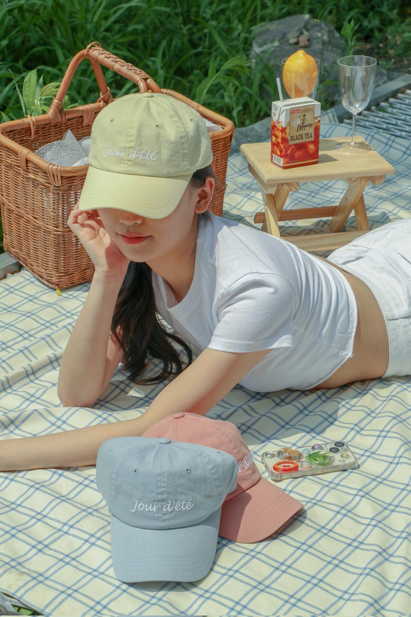 EteJour's tweet photo. 오픈 기념 알티 추첨 이벤트합니다!!

텀블벅 링크 게시물 알티 해주신 분들 중 두 분 추첨해서 
스타벅스 커피쿠폰과 볼캡을 증정해드려요❤💛💙 https://t.co/zaEcyLUXnW