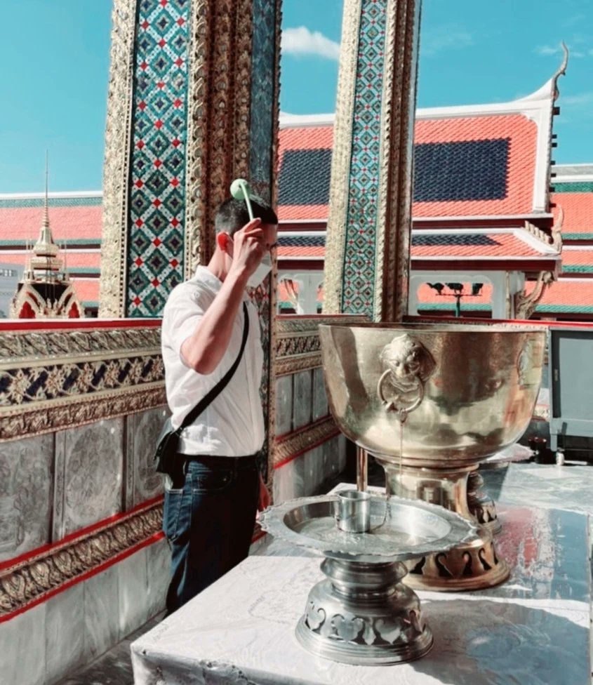 Mymemory789's tweet photo. ขอจงพบแต่สิ่งที่ดี
คิดสิ่งใดสมปราถนาทุกประการ....🙇
#พระแก้วมรกต #ศาลหลักเมือง #สายมู https://t.co/dJyb5YjCjs