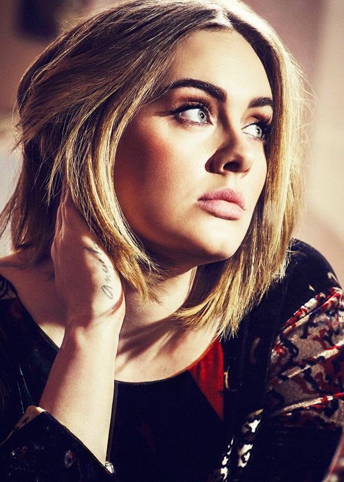 JessiMonroy_S's tweet photo. Thank God for creating this wonderful woman ♥️♥️
@Adele #Adele #Daydreamer #LoveAdele https://t.co/hXbBmf5wim