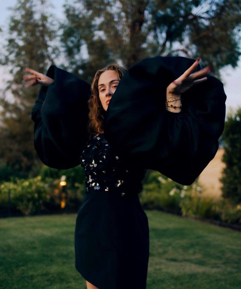 JessiMonroy_S's tweet photo. Thank God for creating this wonderful woman ♥️♥️
@Adele #Adele #Daydreamer #LoveAdele https://t.co/hXbBmf5wim