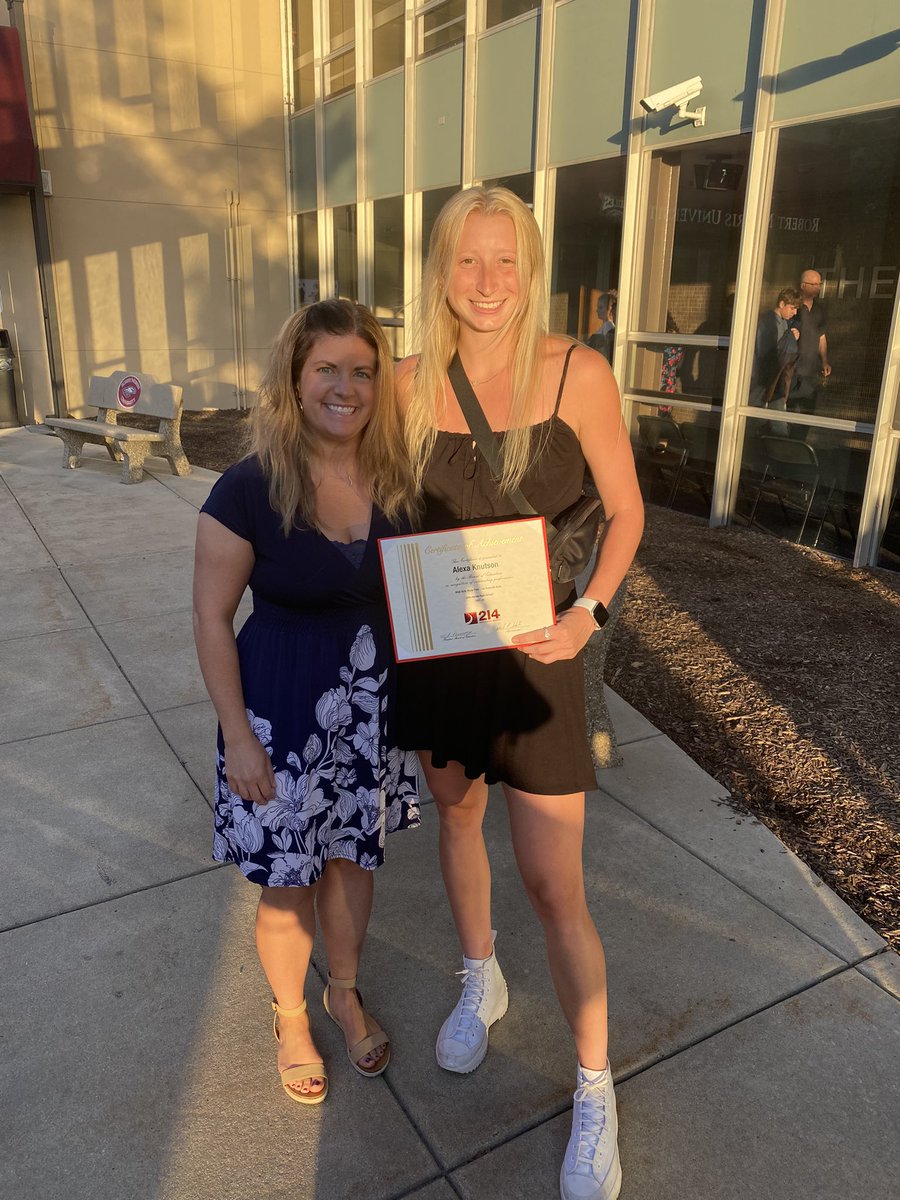 herseygirlspolo's tweet photo. The last night of awards for this girl! Alexa was honored at the @District214 Board of Education Meeting for being voted First Team All State! #thebestinthenet 🥅🤽🏽‍♀️ @AlexaKnutson1 @HerseyHuskies @Matuszewski214 @ILLWaterPolo @Dion_JTsports https://t.co/JSM5uq8LJv