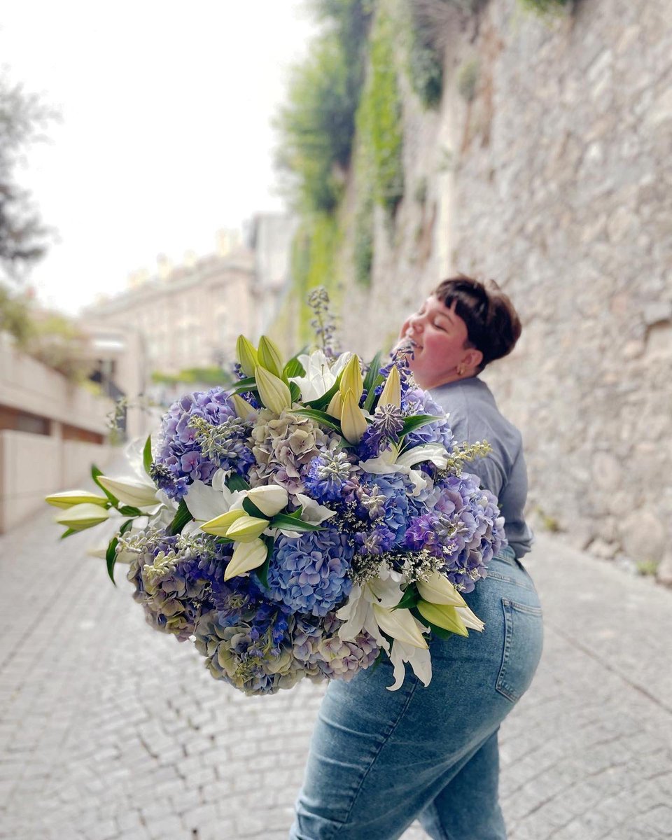 FleuriotFleurs's tweet photo. C'est l'histoire de votre prochain coup de cœur…

#hydrangea #limonium #delphinium #hortensia #rittersporn #fleuriot #fleuriotfleurs #fleuriot1920 https://t.co/rQLYH2MDDz