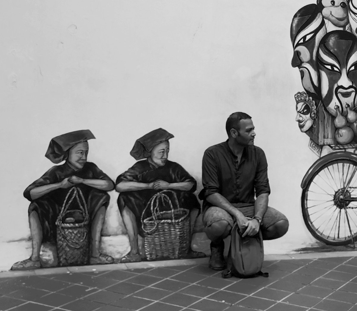 jitendrashm's tweet photo. #GODOT #Singapore #Chinatown 

Waiting for Godot https://t.co/UT7T9i0C3j