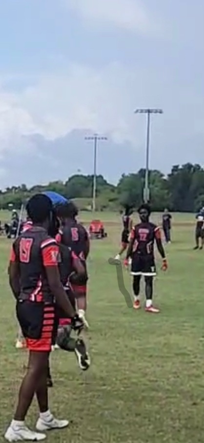 AdrianSmithJr3's tweet photo. Work is done in the off season 🏈💯🔥 @VCAStormFB  #USF7v7 https://t.co/2l0k0pjNx4