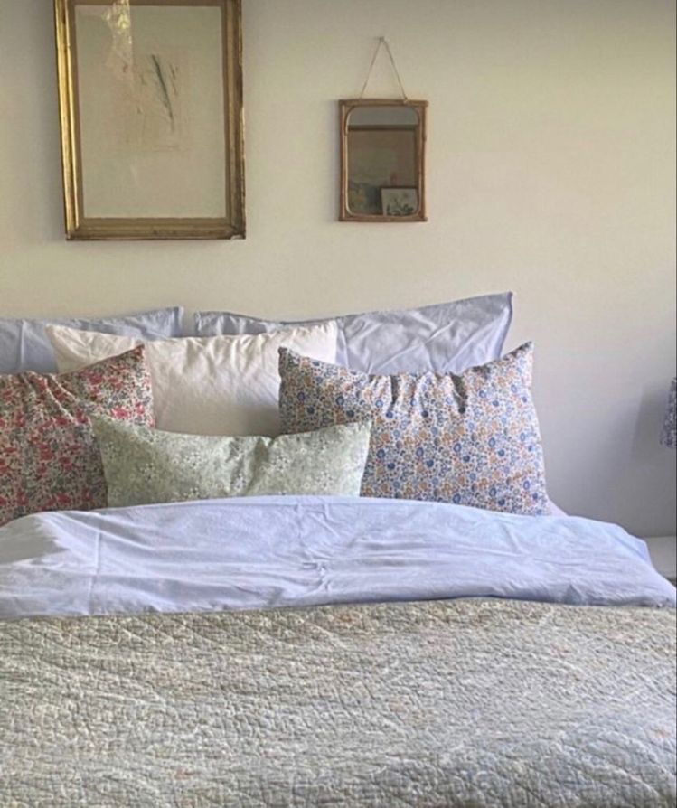 pradaamoon's tweet photo. enjoying the quiet mornings https://t.co/uZTuyd0XpE