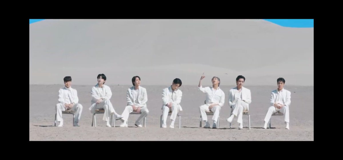 SUNSKY_J's tweet photo. มึ้งงงงงงงงงง มึ้งงงงงงงงงงงงงง ฉากสุดท้ายจากรถไฟสู่รถบัสใน no more dream  มึ้งงงงงงงงงงงงงงง 

#YetToCome   #YetToCome_BTS #BTS9thAnniversary #BTSCOMEBACK2022 https://t.co/pPnElC6LDx