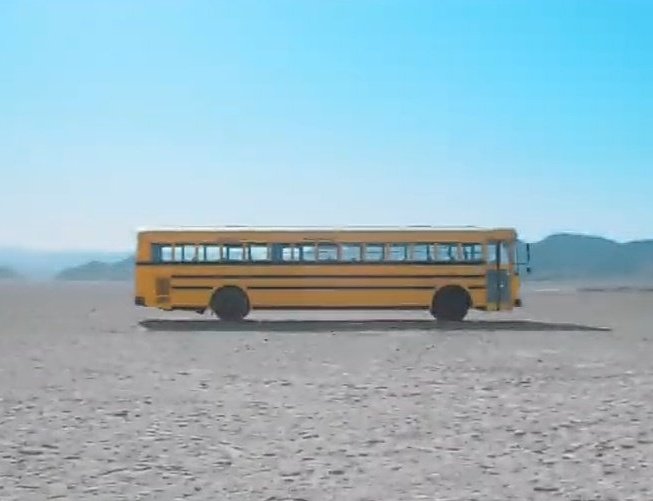 jiminievenus's tweet photo. — el autobús de no more dream, ellos están haciendo una parada 😭😭 https://t.co/4yt1rSF9ZP