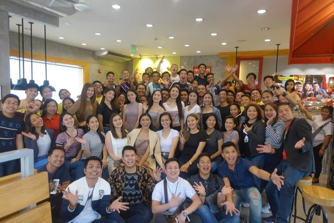 MagtilayCoach's tweet photo. This is the best thing of being a Dreamer of the Team, you get to have a chance of an up close and personal mentoring anytime. I am so happy of what they are becoming. Truly grateful for the gift of passion to help a lot of dreamers like us. 🧚‍♀️✨ https://t.co/ctacvuz0rn