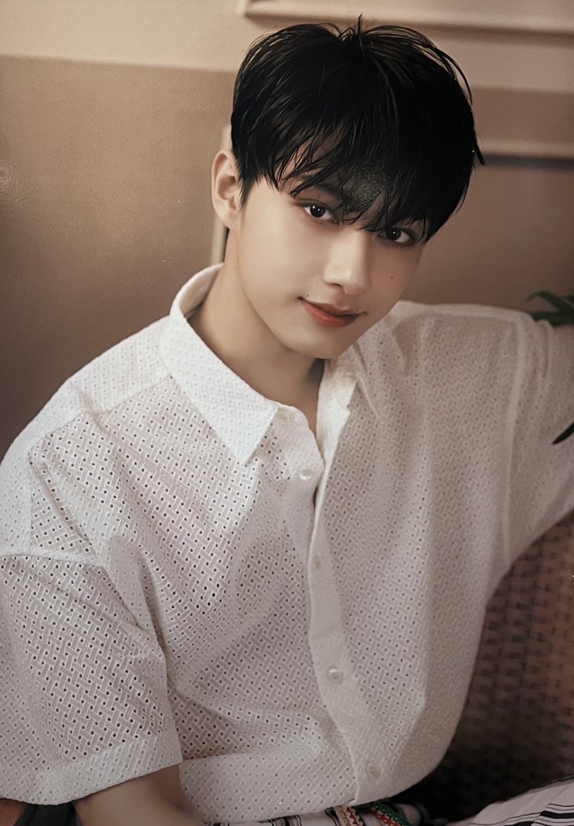 Sau2415's tweet photo. happy birthday tluri svt cutiepie moon junhui.....keep smiling n stay healthy...junranghe😘🎂😍🥰
@pledis_17 
#JuneWithJUN 
#BrightestMoonJUNHUIDAY 
#Happy_JUN_Day 
#JUN 
#SEVENTEEN 
#CARAT https://t.co/4HjA7puUij