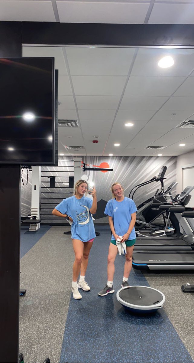 ChloeRussum2024's tweet photo. Rain delay won’t stop us! @LindseyMauppin and I started the day off with a 2 mile run followed by some cuts. After watching @OU_Softball and @TexasSoftball we finished the day with some cardio and yoga! @coachsloan18 @TulsaElite @MSUMustangs @CowgirlSB https://t.co/ggf5dzNcFz
