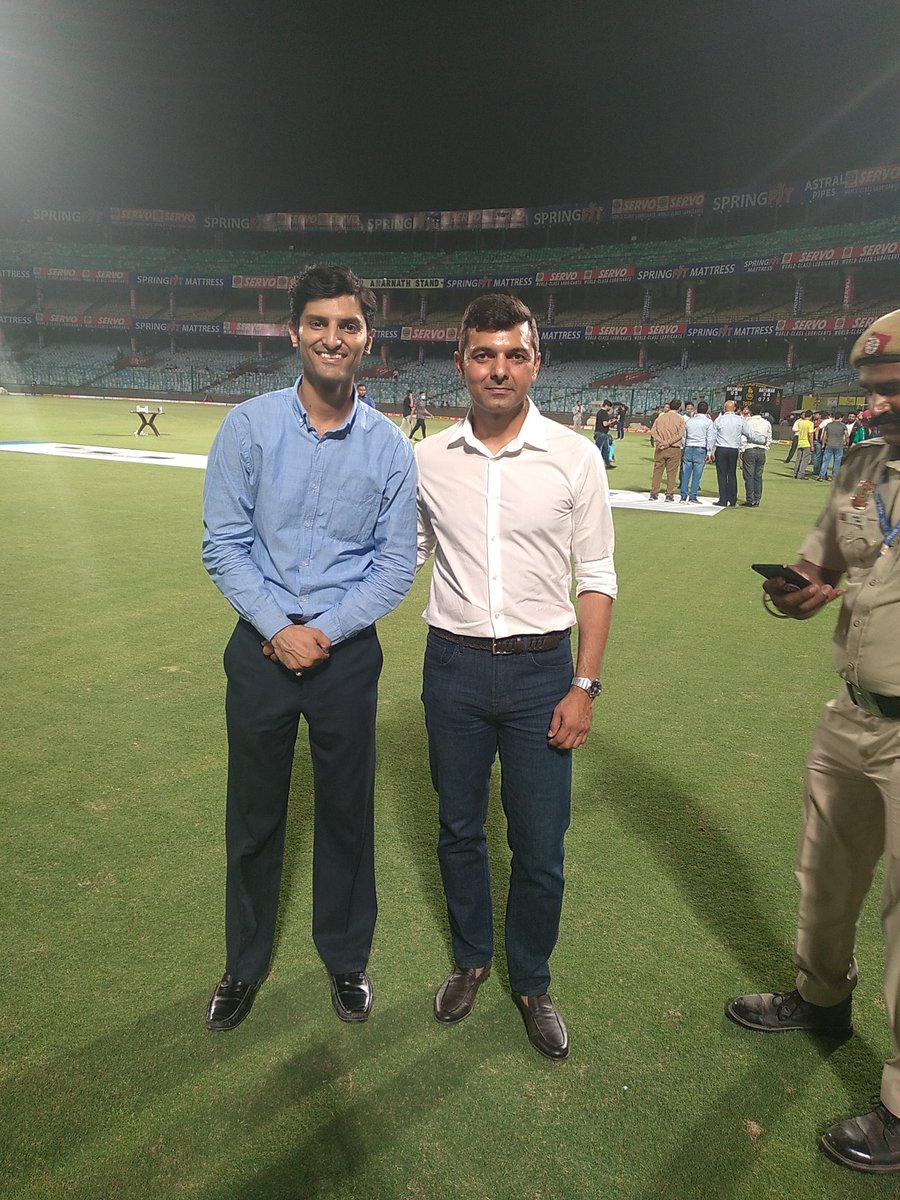 DeepanshuChop94's tweet photo. India v/s South Africa🏏🏏
Met Shri @rohanjaitley ji President, Shri @siddharthsahib (Secretary DDCA),Shri @SunilYadavBJP V.President @BJP4Delhi
Wonderful Arrangment by Team @delhi_cricket 
@GautamGambhir @BCCI https://t.co/aN59XSXz4R