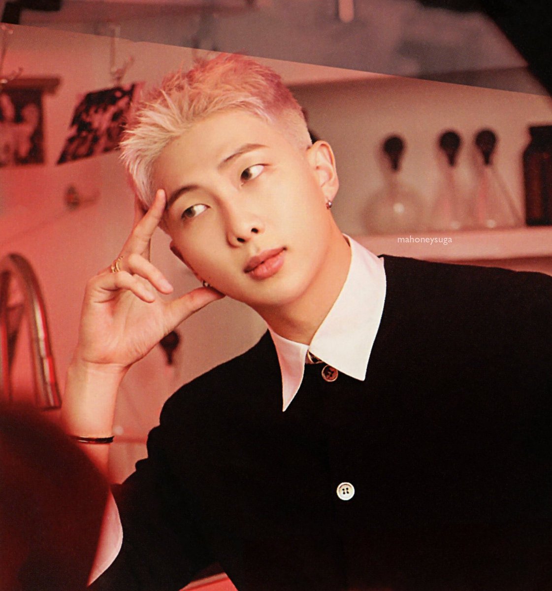 EB0YRM's tweet photo. NAMJOON ARE YOU KIDDING ME??? https://t.co/nBxEqILkqi