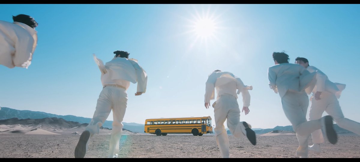 fatimchavarry's tweet photo. YET TO COME IS COMING RUN BTS ME TIEMBLA TODO READY FOR PROOF 🛐 #ReadyForProof #BTS_Proof #YetToCome_BTS #YetToCome #BTS #TheMostBeautifulMoment 
Es que me da de todo esa canción!!
🚍 https://t.co/rqATKxfMTj