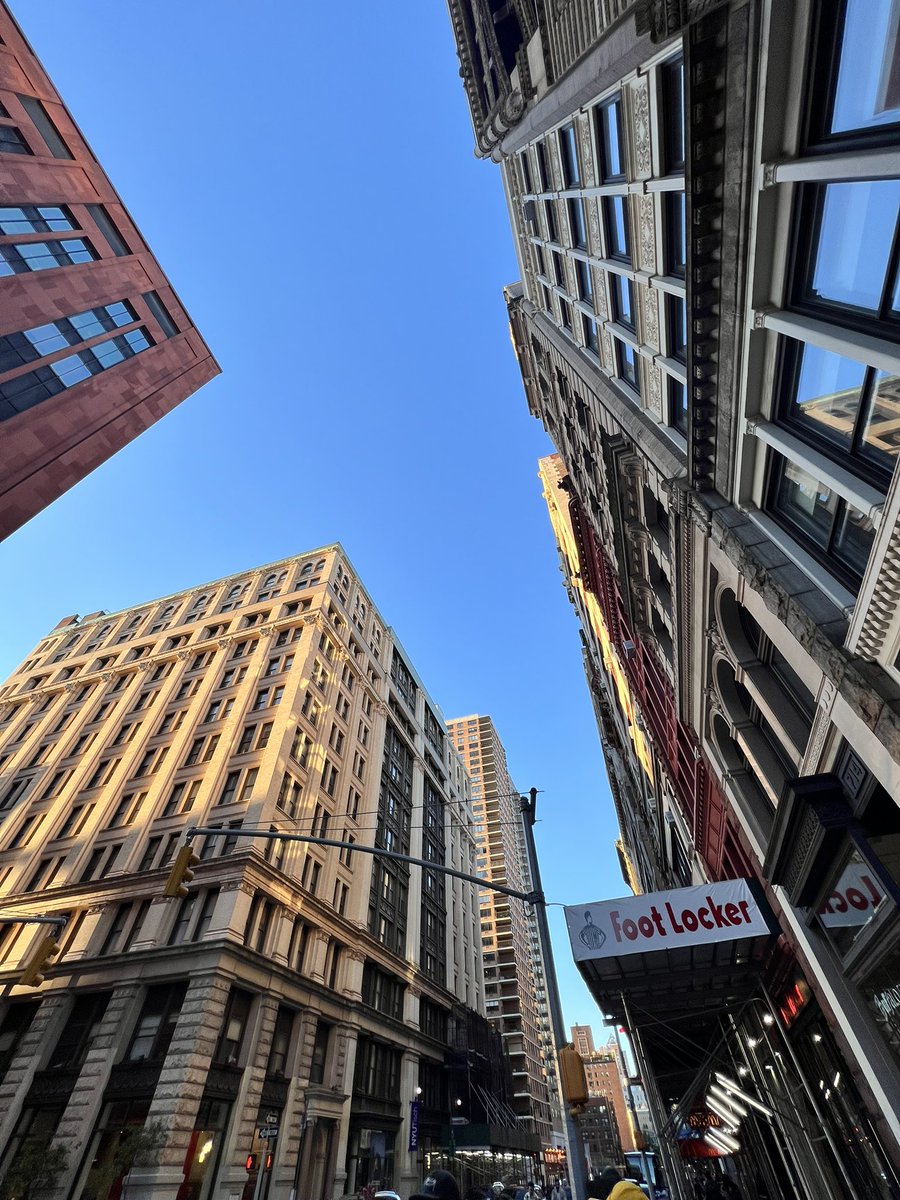 ZX10RGRY's tweet photo. NYC https://t.co/xftETVJni2