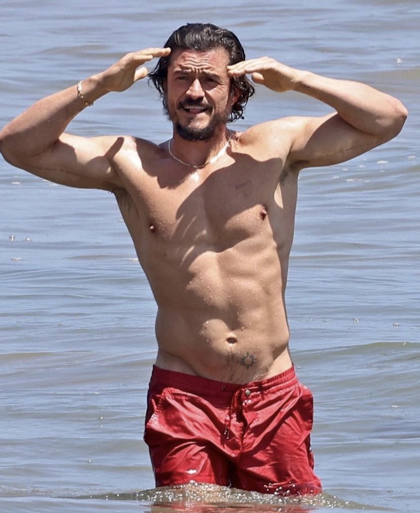 FitFamousMales's tweet photo. Orlando Bloom 🔥🔥 https://t.co/Dz9TBfW19j