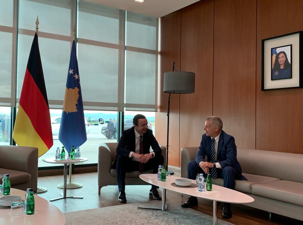 GermanAmbKOS's tweet photo. Looking forward with Prime Minister @albinkurti to welcoming 🇩🇪 @Bundeskanzler Scholz in 🇽🇰 Kosovo! https://t.co/18KIvMw3rH