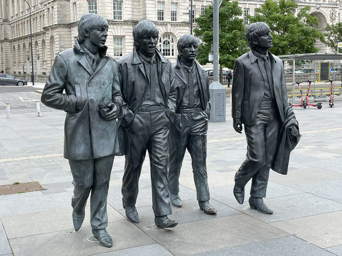 Lloyd Edwards tweet media