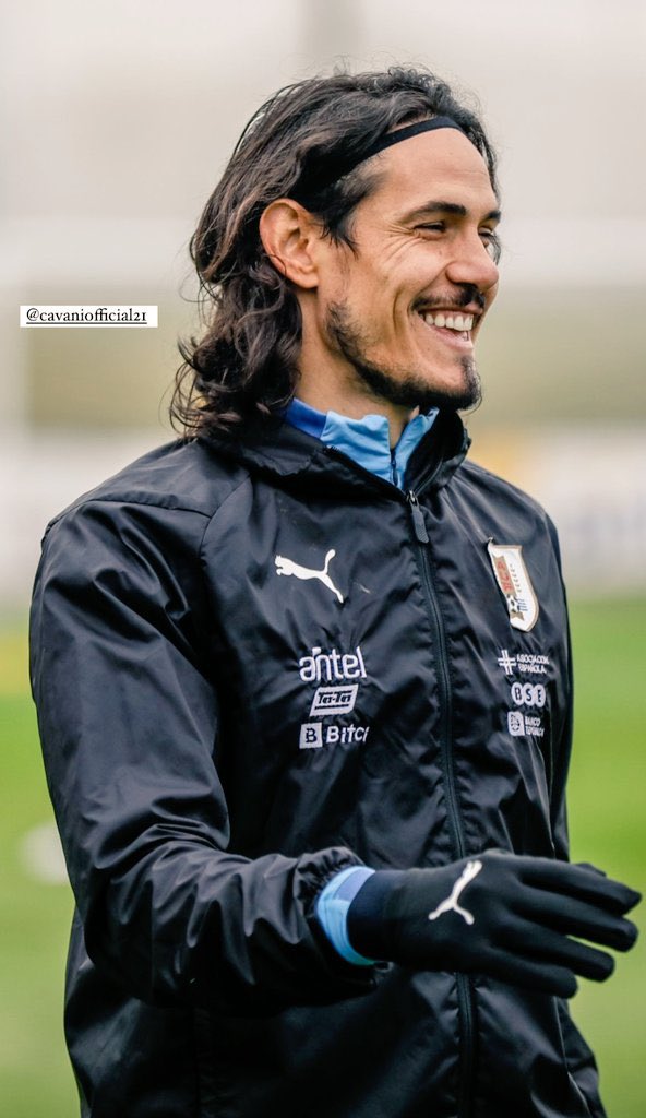 Piters_Estay's tweet photo. Vamos a definir esto como hombres.

Que Cavani llegue a Toluca ❤️ 
Una noche con Mia Khalifa 🔃 

#DiablosTwitteros #CavaniAlToluca https://t.co/IyCcux8QtQ