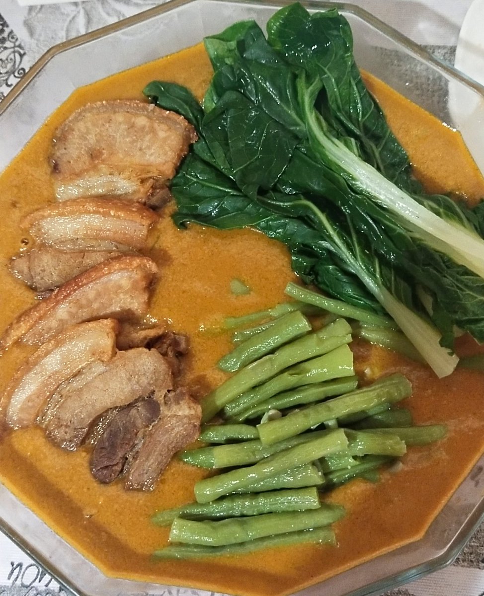 Yen53801851's tweet photo. This is one of the famous and favorite dish here in Ph. we called it 
Kare-Kare, Hope you like it
@operationSIN https://t.co/5VY6gxFI4q