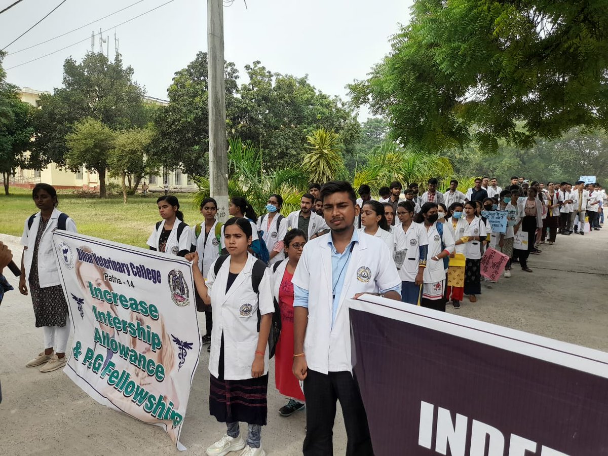 Sanjeevmev021's tweet photo. #increasinternshipallowance
#Gadvasuvetunion
#Gadvasustudentsonstrike
@HarpalCheemaMLA
@BhagwantMann
@AAPPunjab
@PMOIndia
@narendramodi https://t.co/CpXP5IZO2F