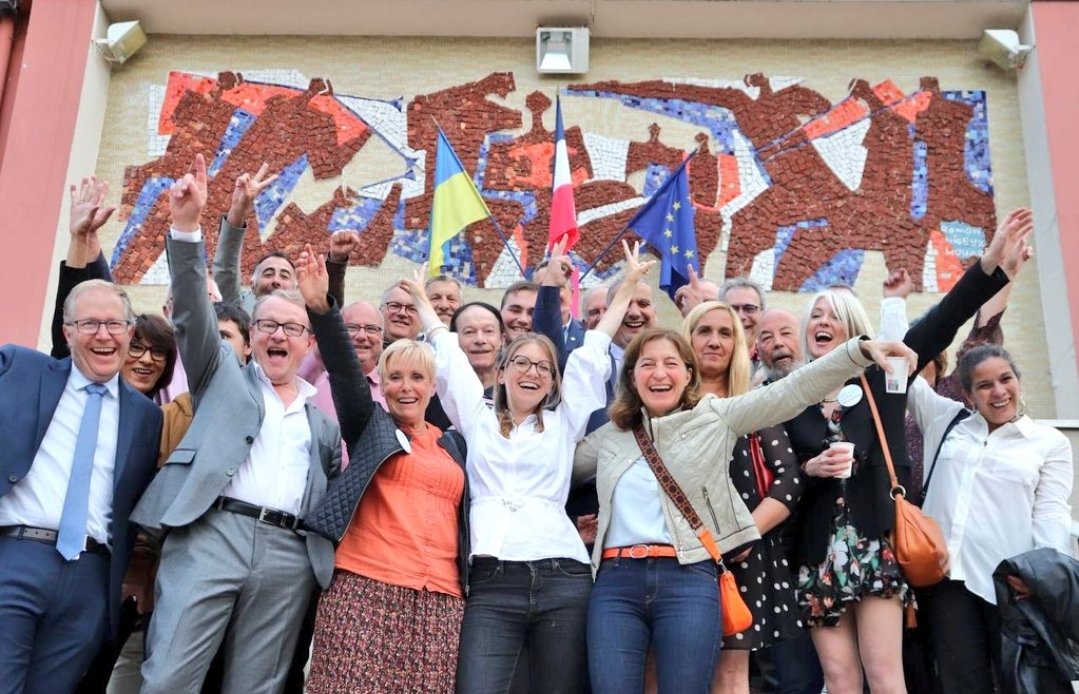 LREM78310's tweet photo. #maurepas avec @auroreberge hier soir pour une réunion publique conviviale, positive. Mission suivante:  dimanche prochain: allez voter pour @auroreberge https://t.co/qbunN7mG4D