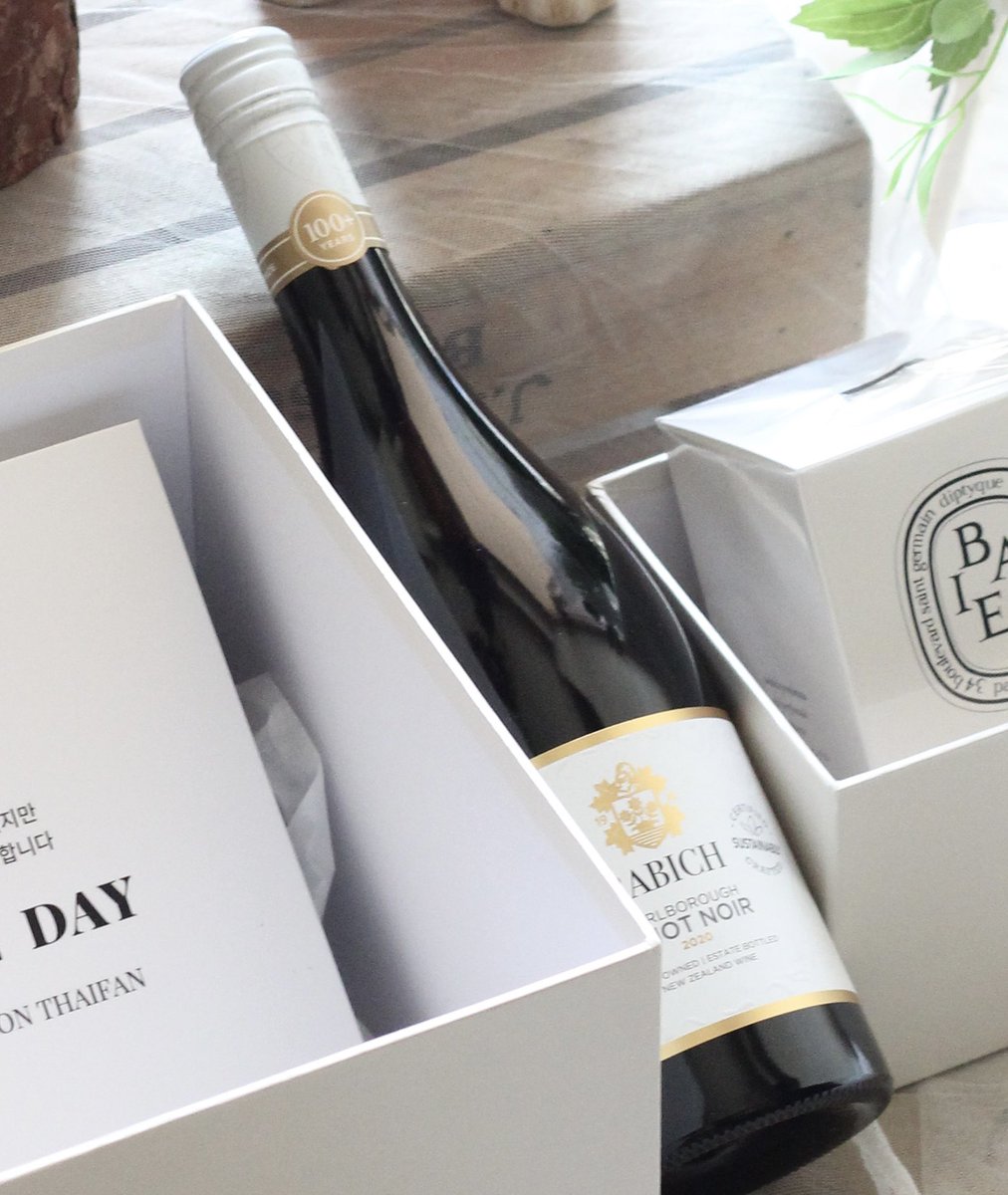 ammimongji's tweet photo. 🅗🅐🅟🅟🅨 🅚🅘🅜🅗🅔🅔🅢🅔🅞🅝 🅓🅐🅨
KIMHEESEON THAIFAN 🍾🍷
(3)BABICH wine✨
#KimHeeSun #KimHeeSeon #คิมฮีซอน #김희선
#kimheeseon_th #11namchinรีวิว https://t.co/K5yZZDe2fM
