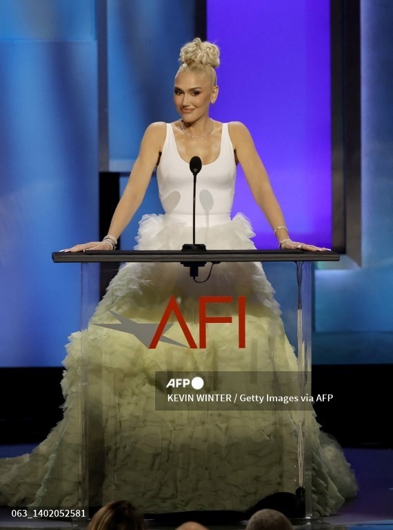 Daily Tribune on Twitter: "HONORING JULIE ANDREWS Gwen Stefani speaks