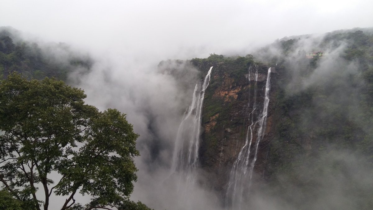 researchanand's tweet photo. July is around the corner...
#Jog_Falls
#Murudeshwar
#2018memories https://t.co/E9cB2LP1i9