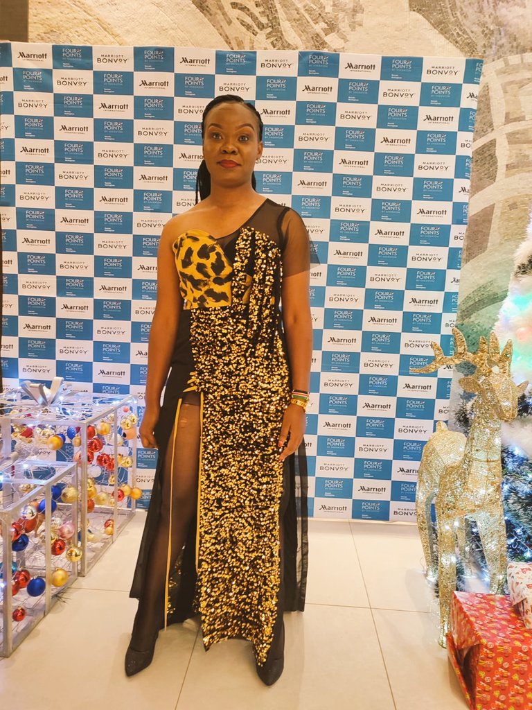 illusionskid's tweet photo. Good morning to us all, another day another quota another chance to shoot from the hip. Now, go! As we talk about mitumba, I remind you that i customize clothes as well make custom designs for special occasions and events. Follow @stainique and @illusionskid for real-time updates https://t.co/We1WcEM4eb